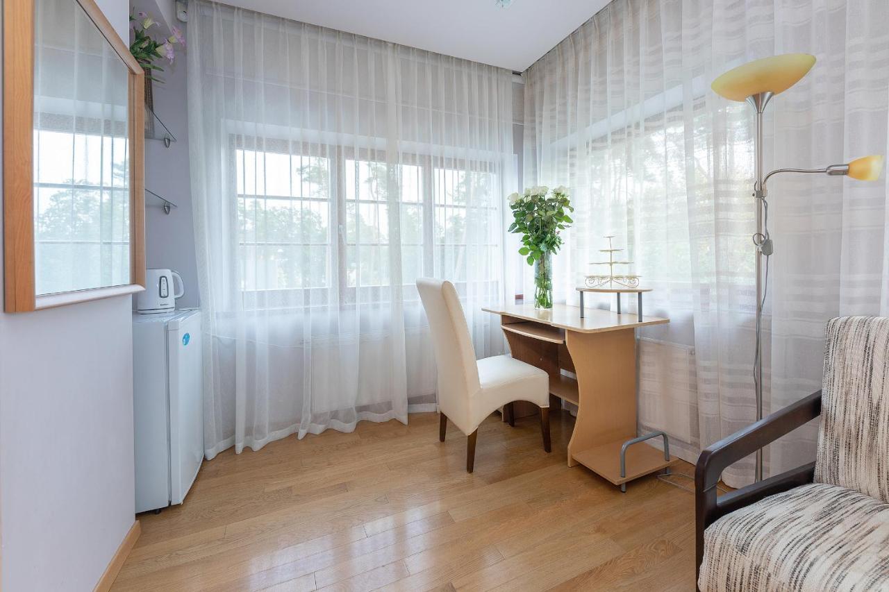 Room In Guest Room - Valensija - Large Suite Jūrkalne 외부 사진