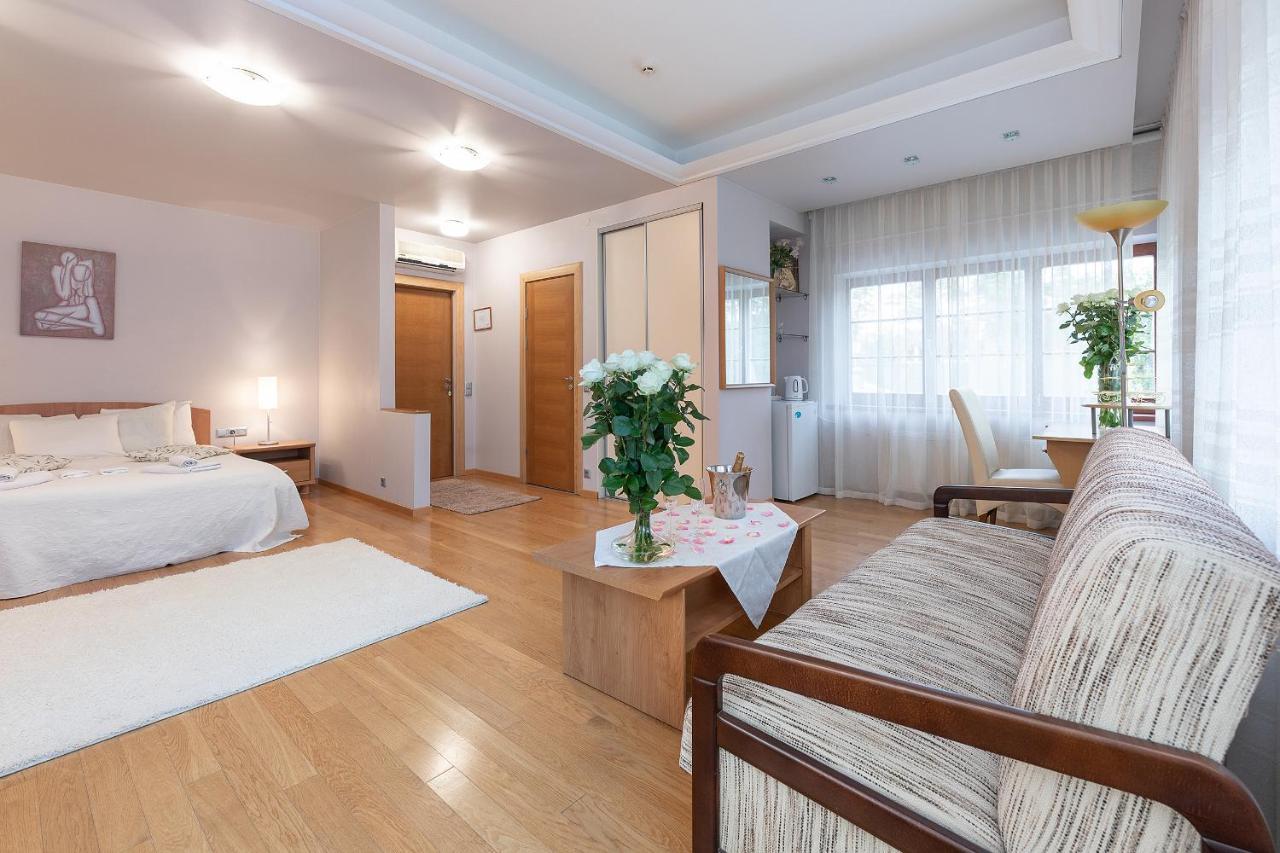 Room In Guest Room - Valensija - Large Suite Jūrkalne 외부 사진