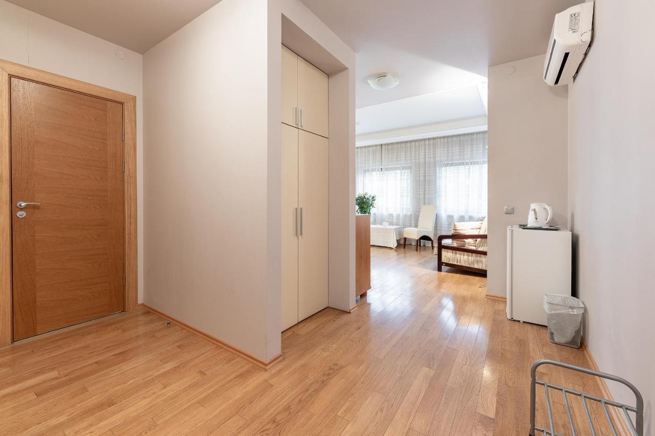 Room In Guest Room - Valensija - Large Suite Jūrkalne 외부 사진